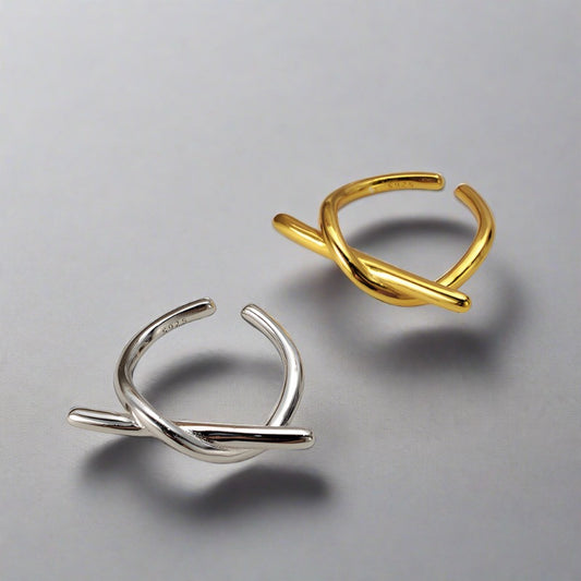Embrace Minimalist Chic with the Geometric Line Ring