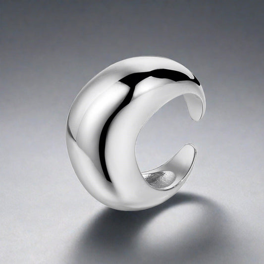 Captivate Attention with the Eye-Catching European and American Style Ring