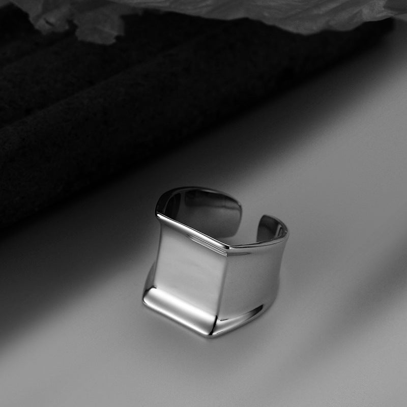 The Alluring Embrace: A Timeless Silver Ring